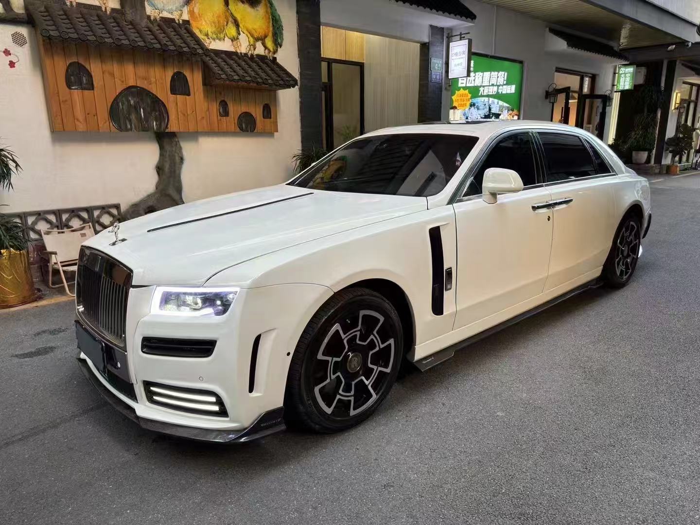 Rolls-Royce Ghost MSY Style Dry Carbon Parts - styling view