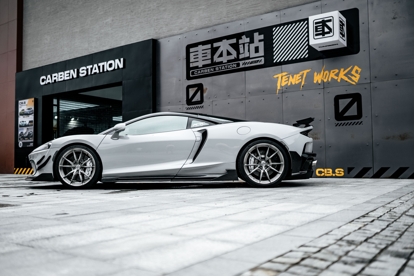 McLaren GT Dry Carbon Parts - styling view