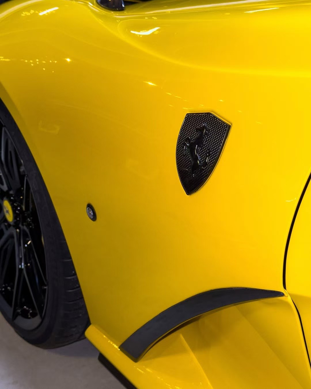 Ferrari 812 N Style Dry Carbon Parts - styling view