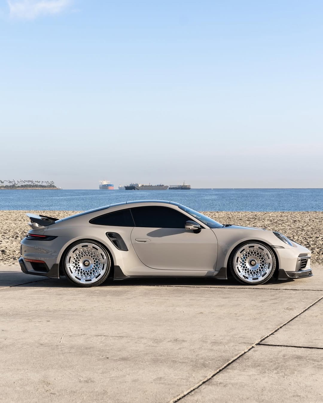 Porsche 911 992.1 Turbo S 9D Style Dry Carbon Parts - styling view