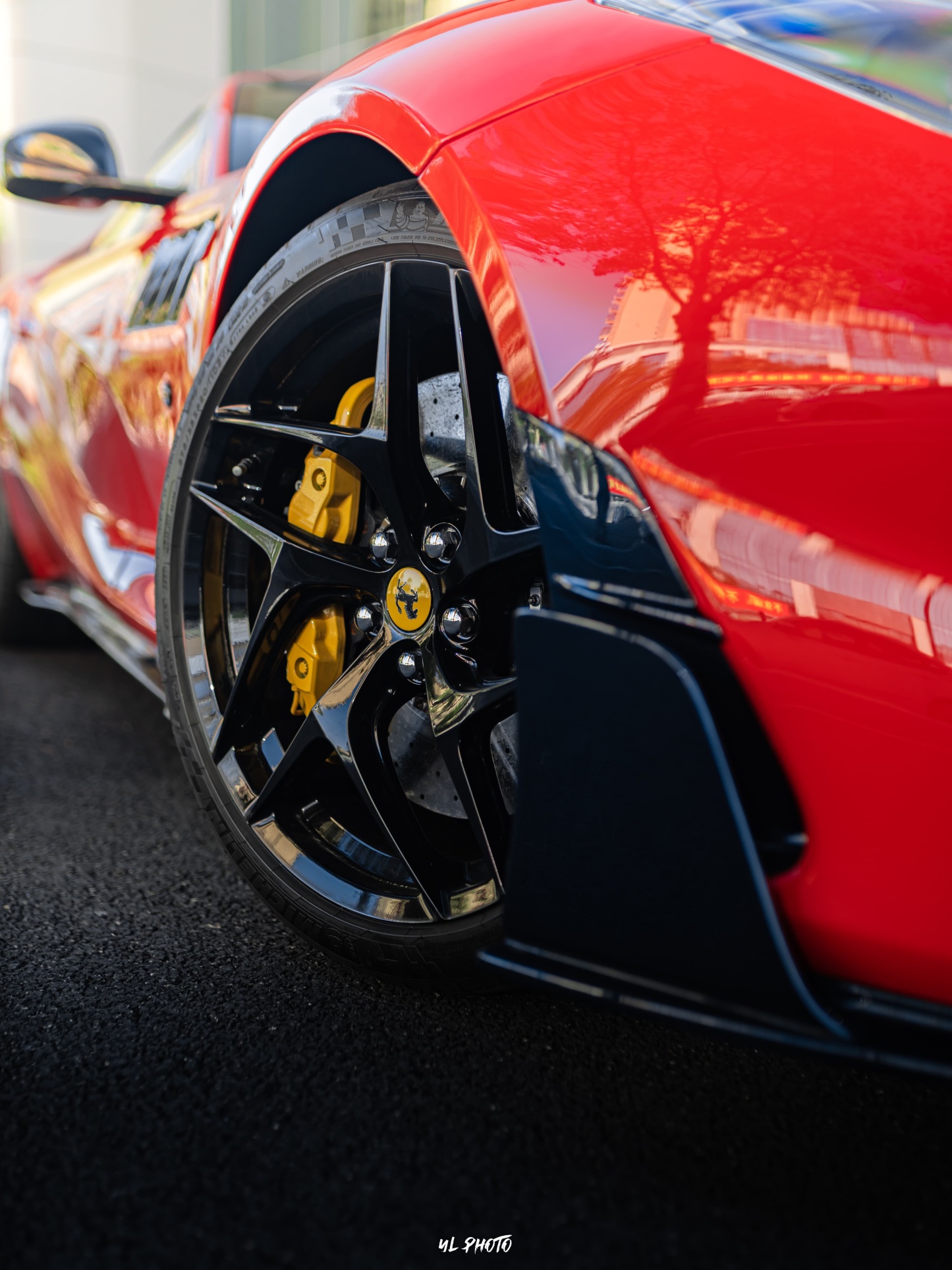 Ferrari 812 MSY Style Dry Carbon Parts - styling view