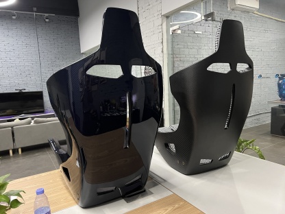 McLaren Senna Style Dry Carbon Bucket Seat - styling view