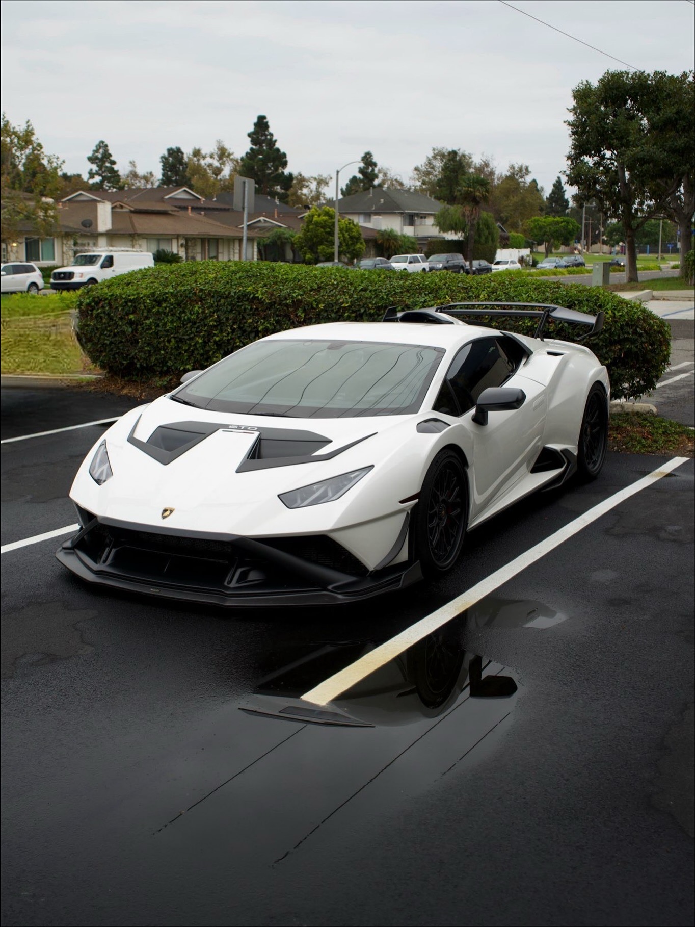 Lamborghini STO V Style Dry Carbon Parts - styling view