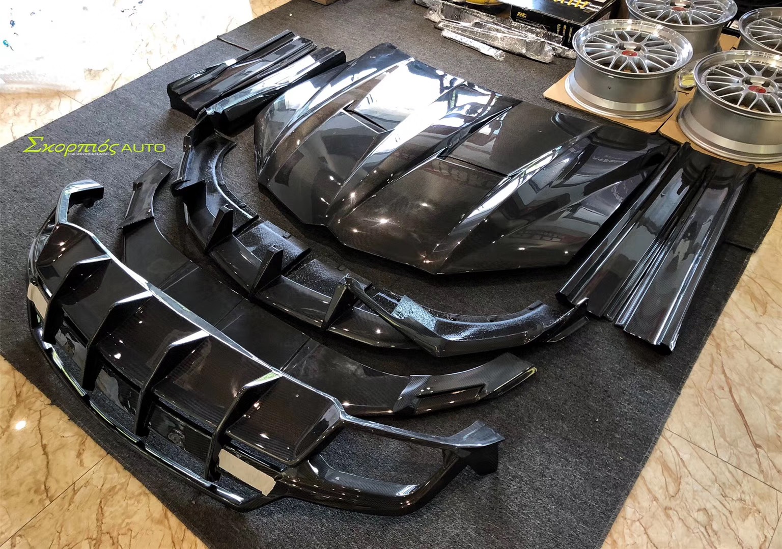 Lamborghini Urus Topcar Style Dry Carbon Parts - styling view