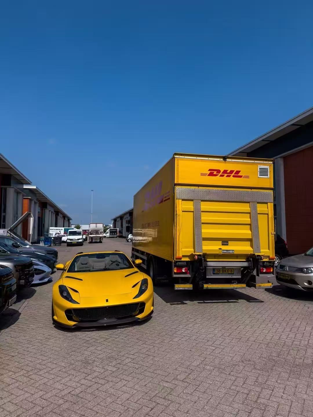 Ferrari 812 N Style Dry Carbon Parts - styling view