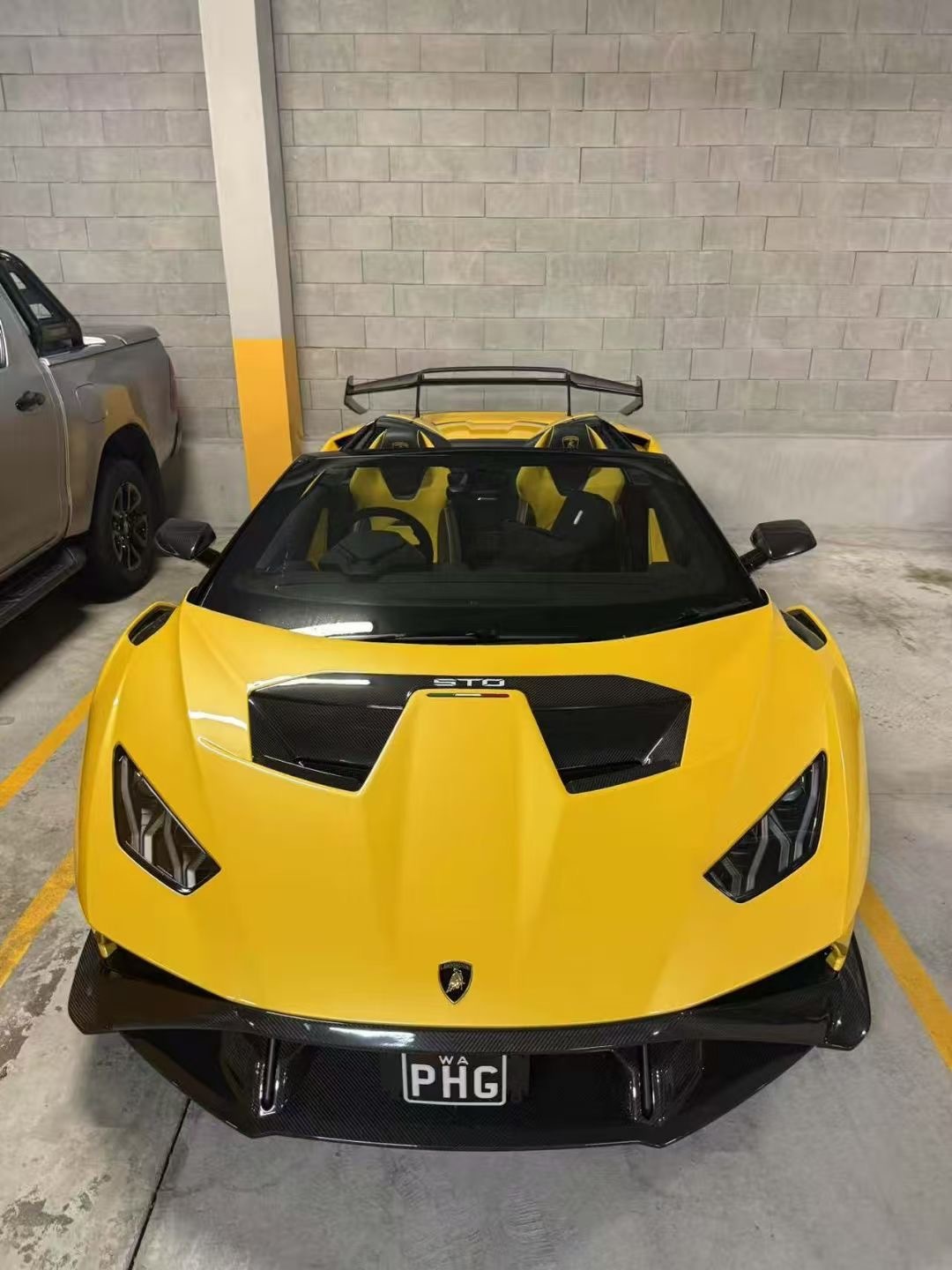 Lamborghini LP580/600/610 STO Style Dry Carbon Conversion Kit - styling view