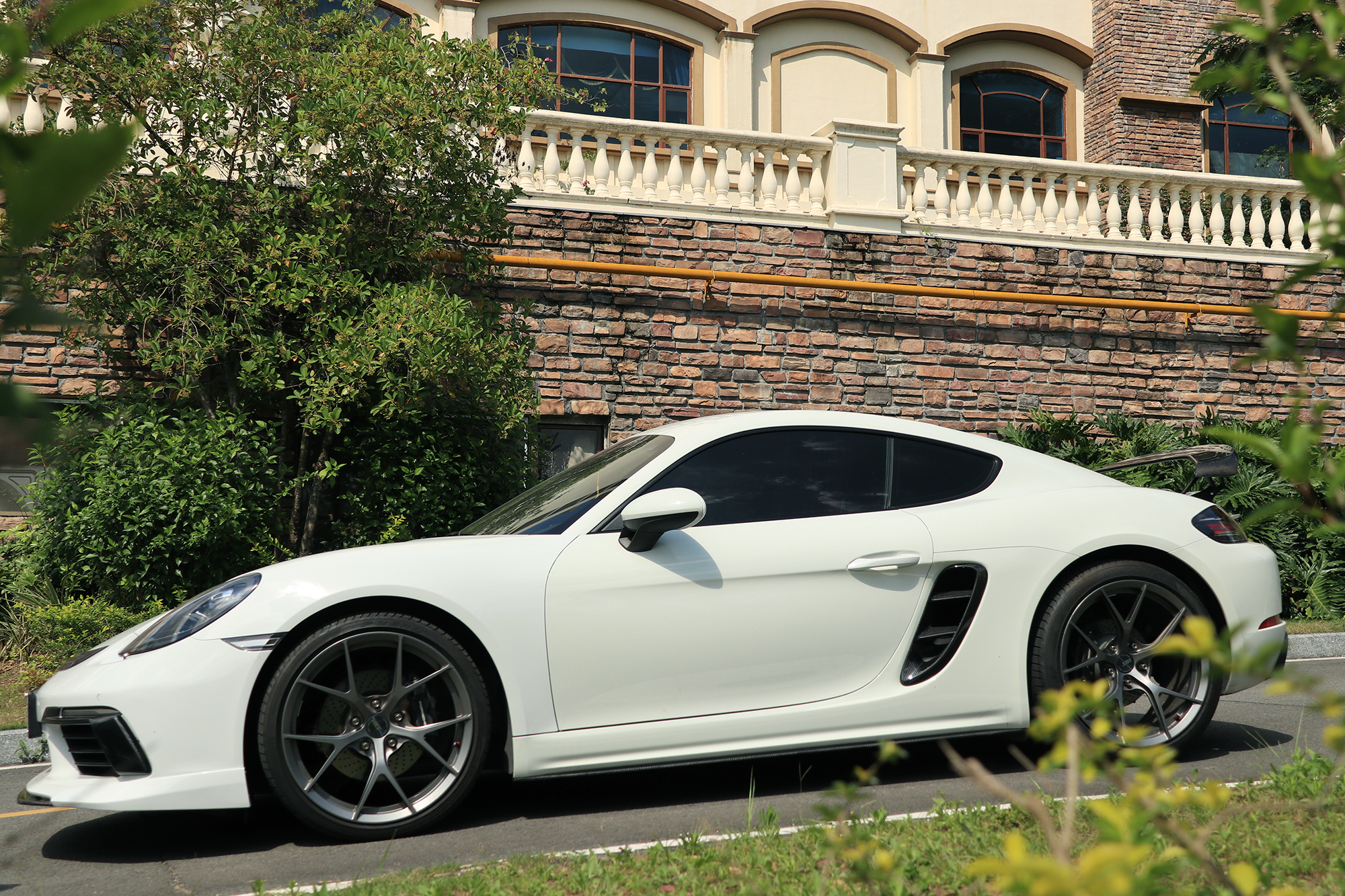 Porsche 718 Boxster / Cayman Techart Style Parts - styling view