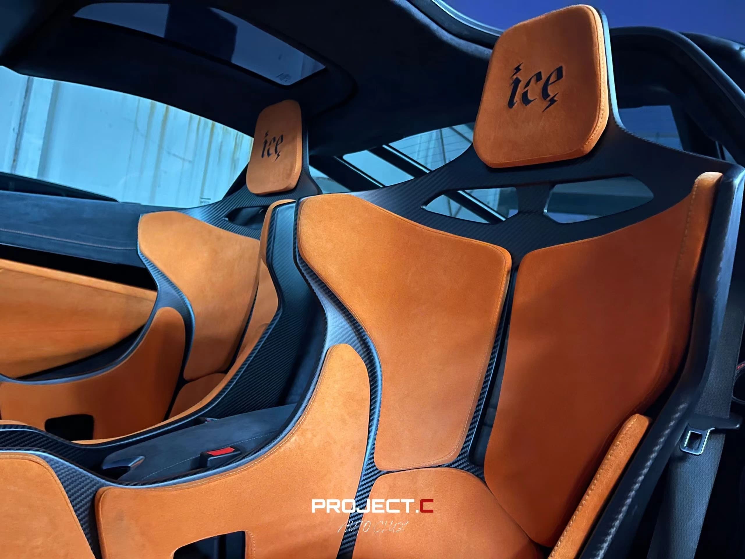 McLaren Senna Style Dry Carbon Bucket Seat - styling view