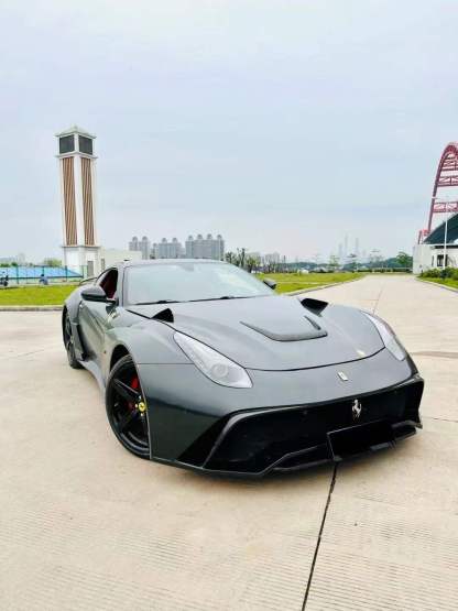 Ferrari F12 N-Largo Style Composite Body Kit - styling view