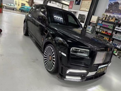 Rolls-Royce Cullinan MSY Generation 2 Style Dry Carbon Body Kit - styling view