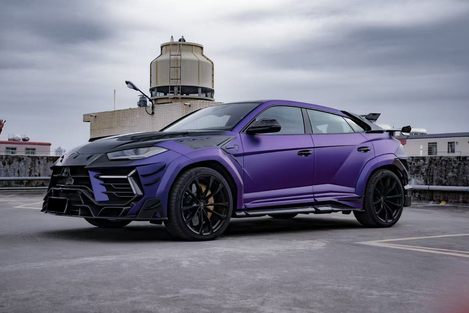 Lamborghini Urus MSY Gen 3 Style Dry Carbon Body Kit - styling view