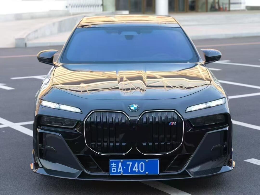 BMW 7 Series G70 MSY Style Parts - styling view