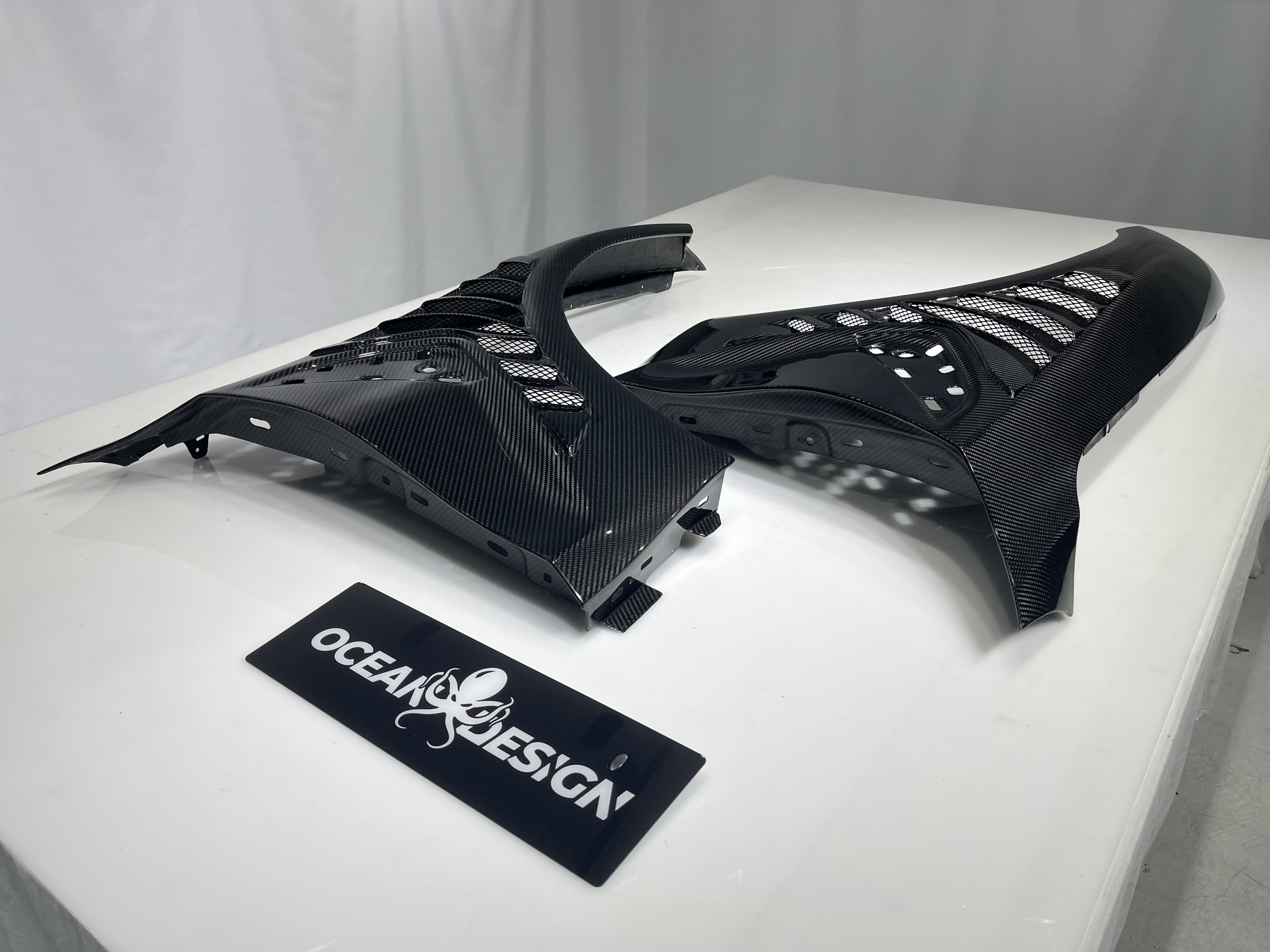 BMW G80 M3/G82 M4 Ocean Design Dry Carbon Shark-Fin Fenders - styling view