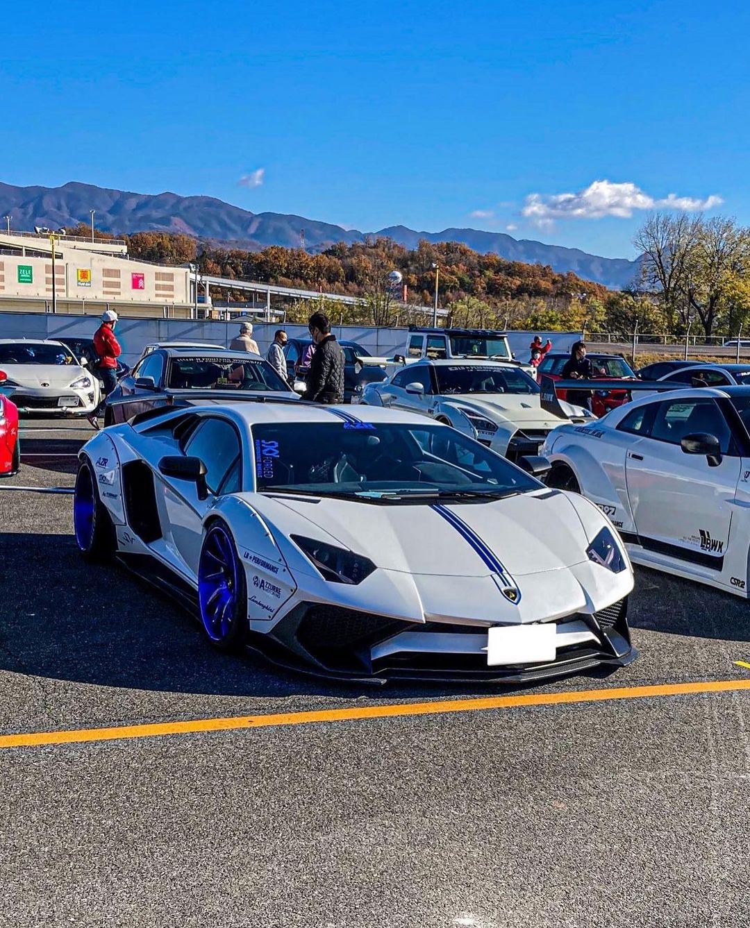 Lamborghini LP700 / LP720 / LP750 LB Style Carbon Fiber Parts - styling view