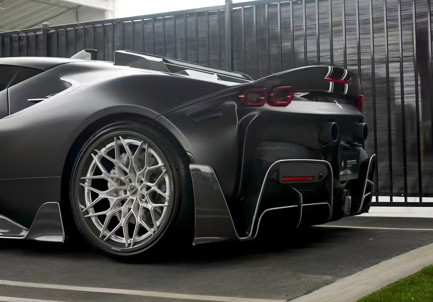 Ferrari SF90 M Style Dry Carbon Parts - styling view