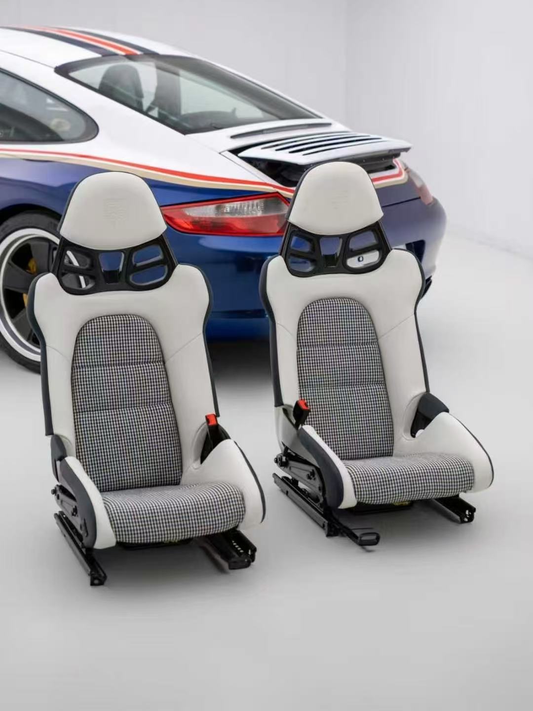 Porsche GT3 RS Style Dry Carbon Bucket Seat - styling view
