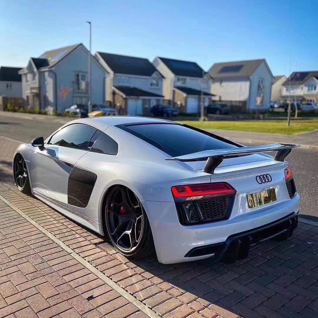2021–2023 Audi R8 Coupe V Style Rear Diffuser Dry Carbon Fiber
