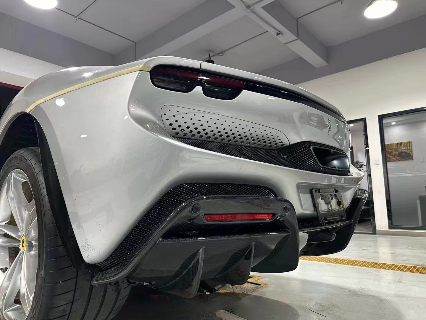 2022- Up Ferrari 296 GTB & GTS(F171) Rear Diffuser Dry Carbon Fiber OEM Series Bodykit