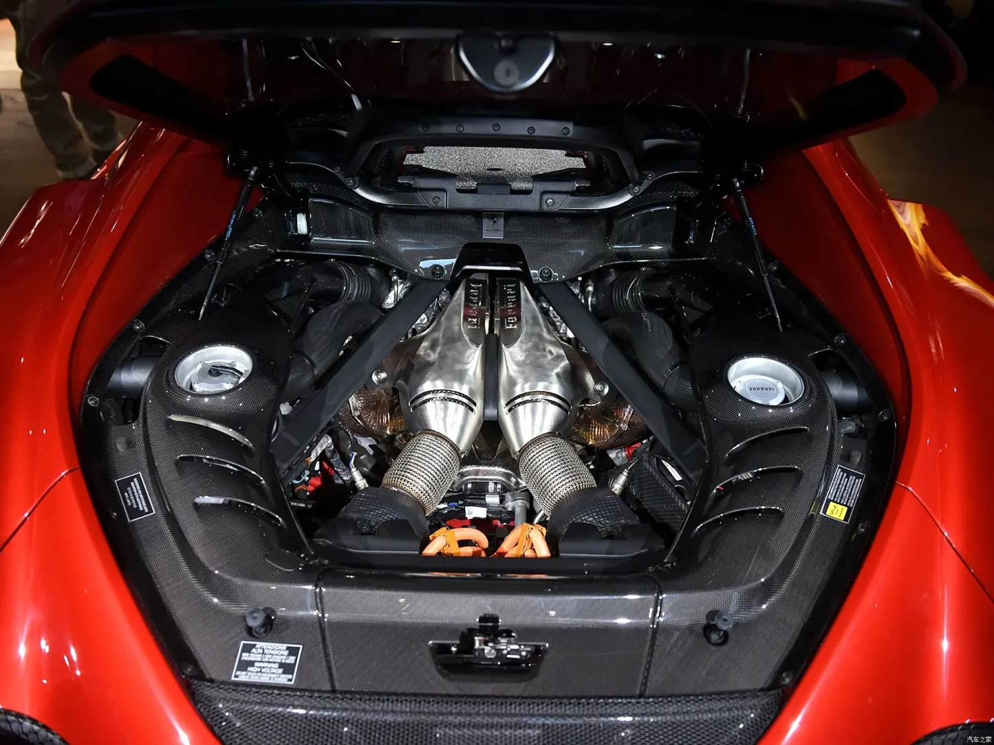 2022- Up Ferrari 296 GTB(F171) Rear Engine Compartment Trim Dry Carbon Fiber OEM Series Bodykit