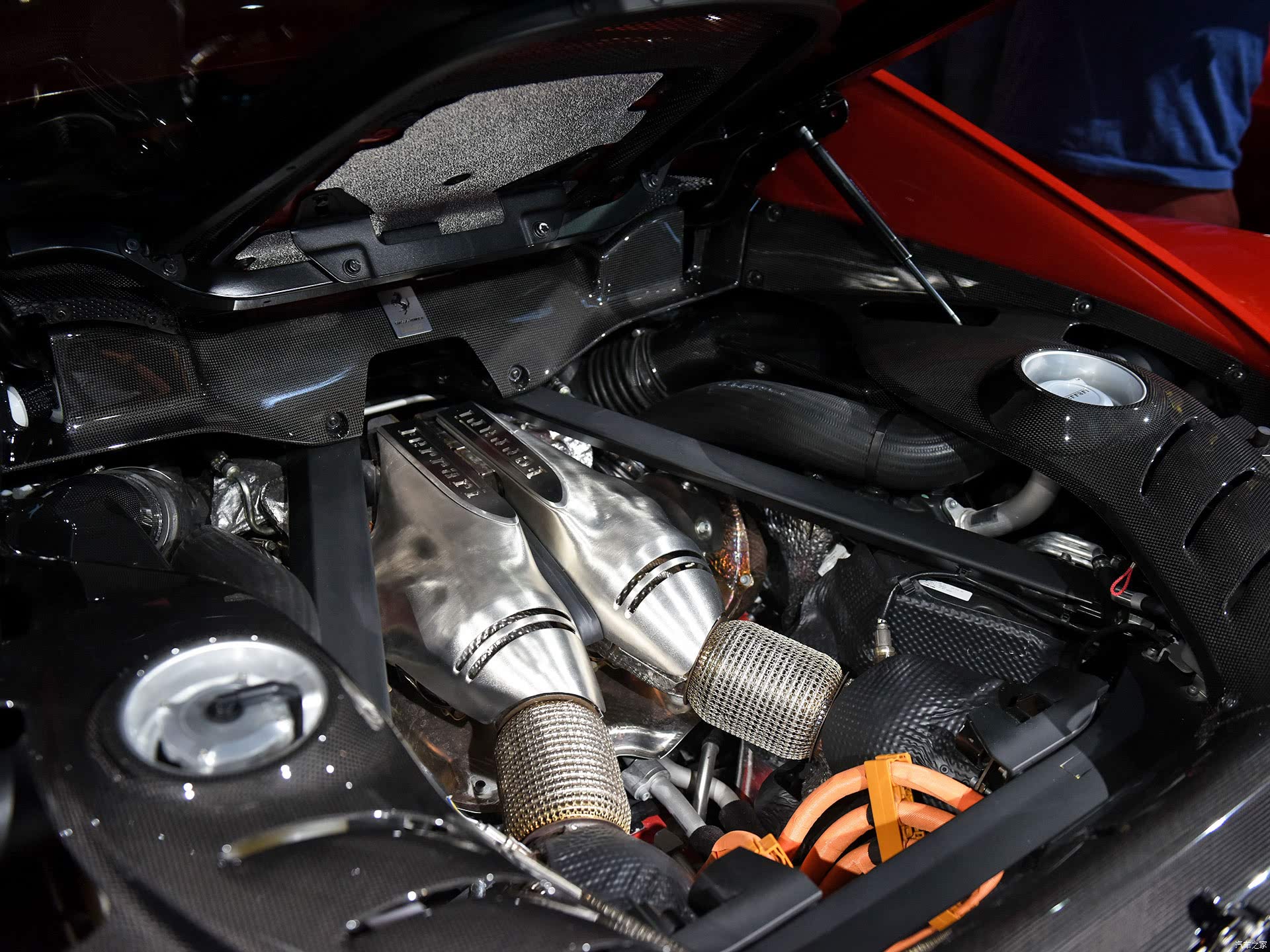 2022- Up Ferrari 296 GTB(F171) Rear Engine Compartment Trim Dry Carbon Fiber OEM Series Bodykit