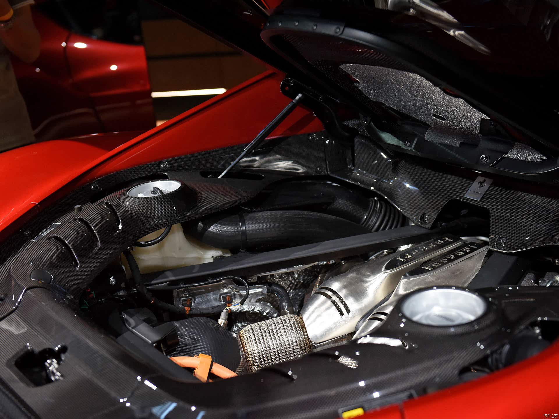 2022- Up Ferrari 296 GTB(F171) Rear Engine Compartment Trim Dry Carbon Fiber OEM Series Bodykit