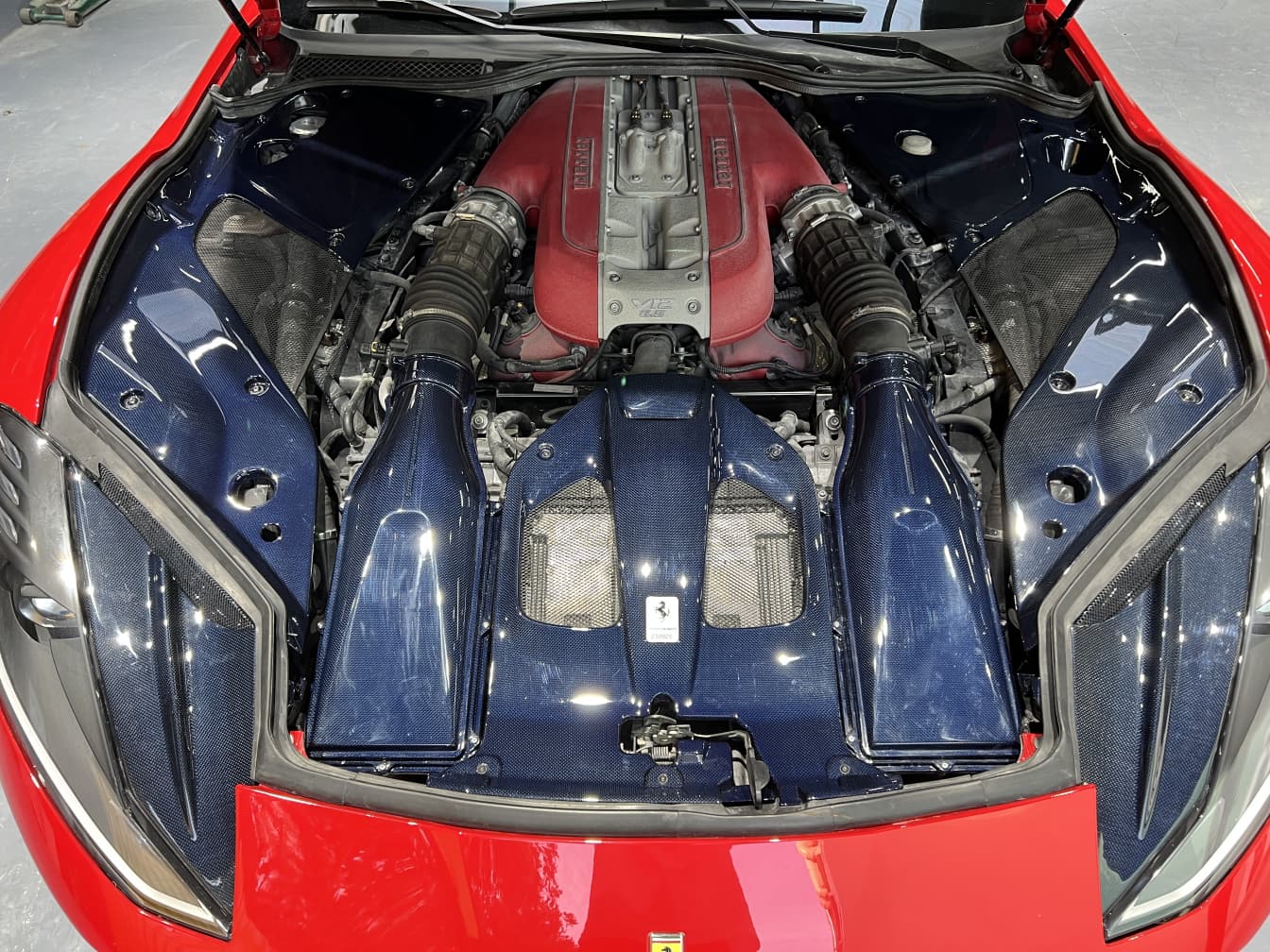 2018- Up Ferrari 812 Superfast & GTS Engine Bay Panels Dry Carbon Fiber MSY Series Bodykit
