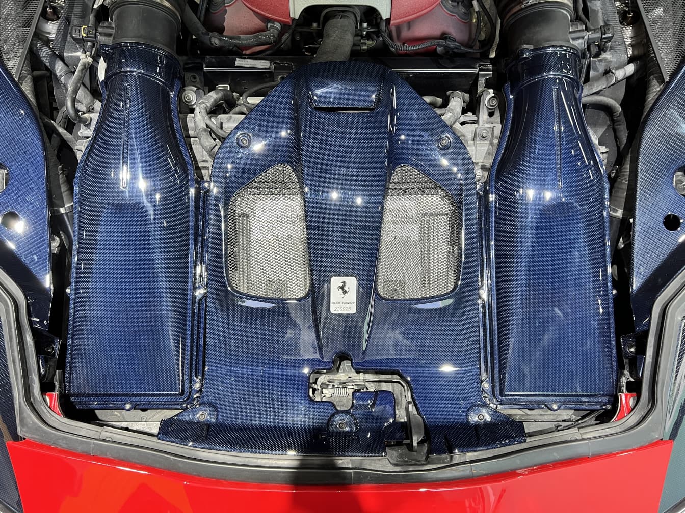 2018- Up Ferrari 812 Superfast & GTS Engine Bay Panels Dry Carbon Fiber MSY Series Bodykit