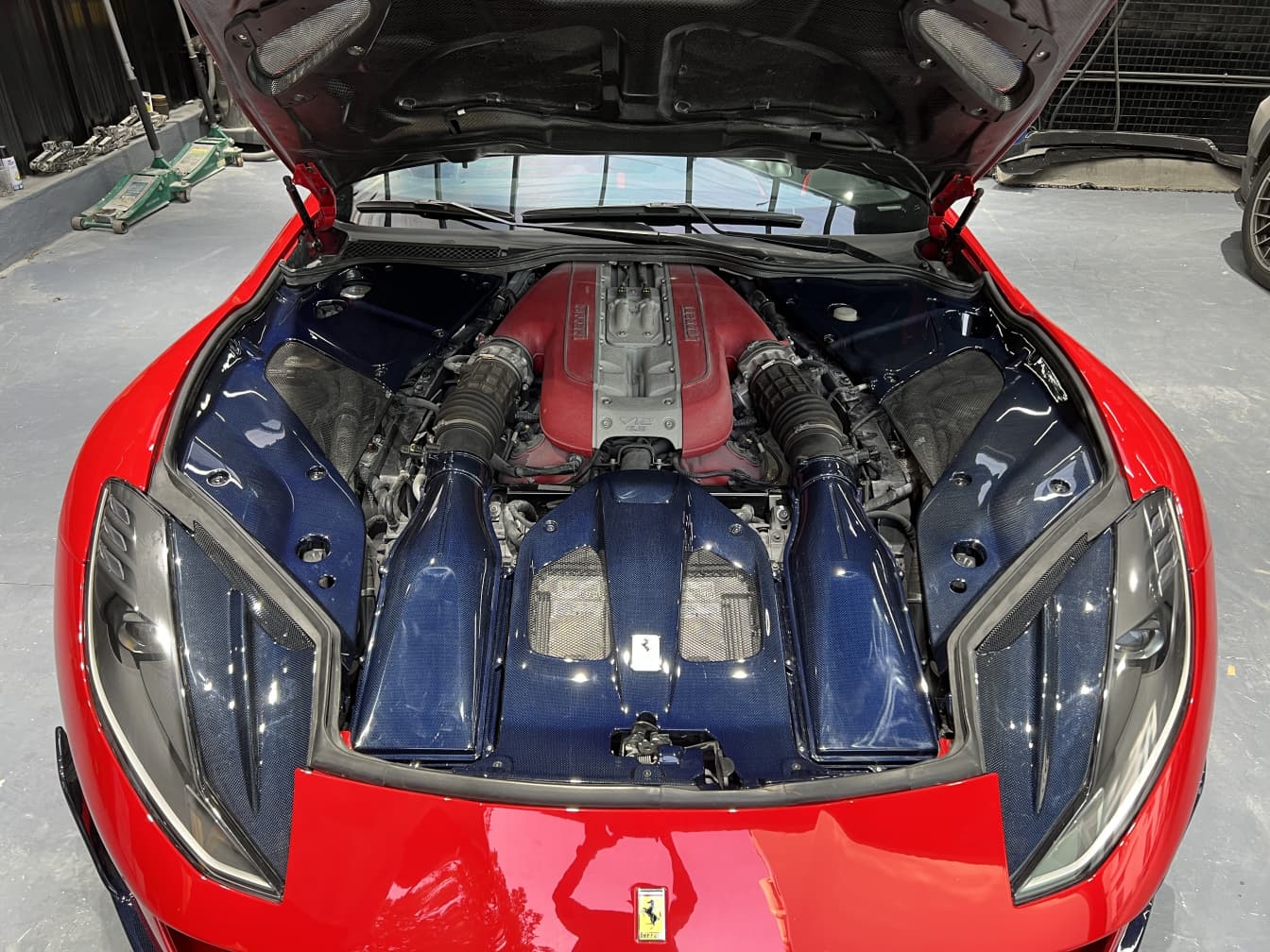 2018- Up Ferrari 812 Superfast & GTS Engine Bay Panels Dry Carbon Fiber MSY Series Bodykit