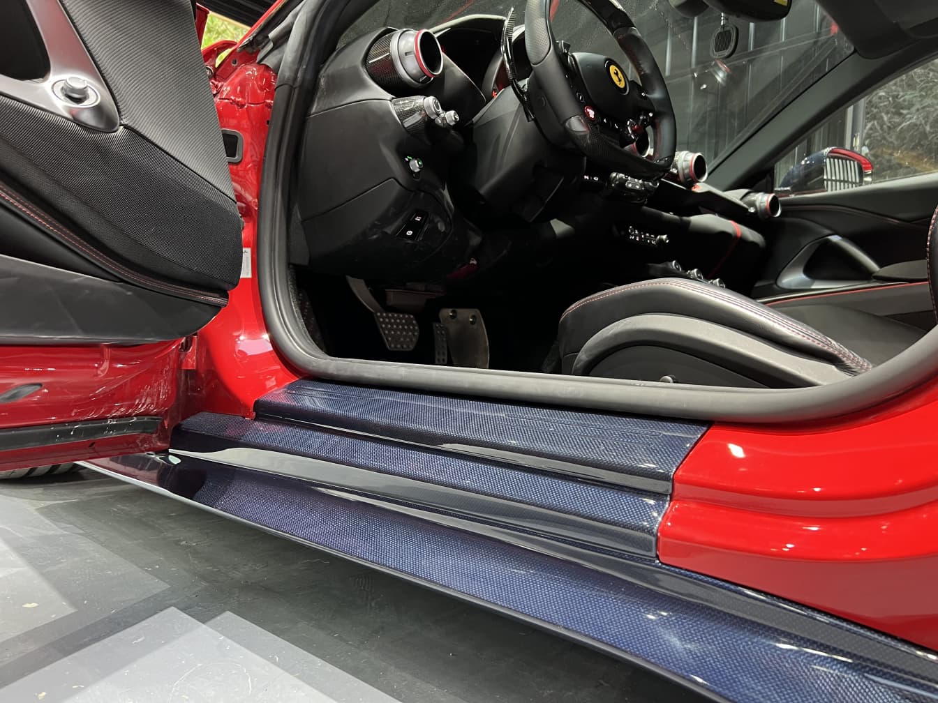 2018- Up Ferrari 812 Superfast & GTS Entrance Panels Door Sills Dry Carbon Fiber MSY Series Bodykit