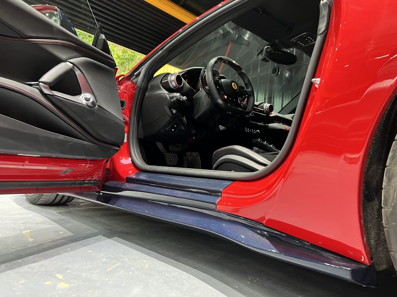 2018- Up Ferrari 812 Superfast & GTS Entrance Panels Door Sills Dry Carbon Fiber MSY Series Bodykit