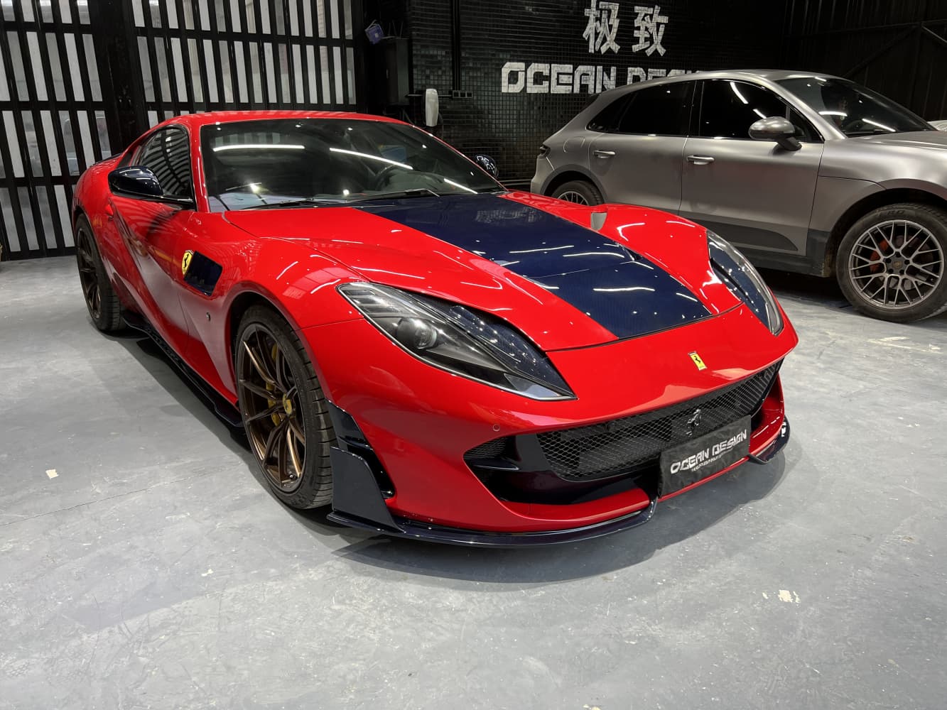 2018- Up Ferrari 812 Superfast & GTS Hood Bonnet Dry Carbon Fiber MSY Series Bodykit