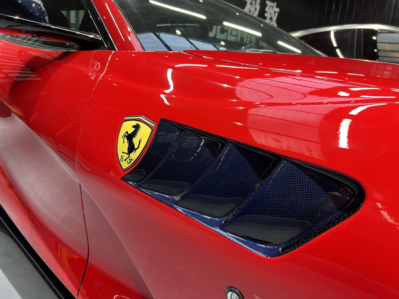 2018- Up Ferrari 812 Superfast & GTS Fender Dry Carbon Fiber MSY Series Bodykit