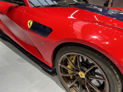 2018- Up Ferrari 812 Superfast & GTS Fender Dry Carbon Fiber MSY Series Bodykit