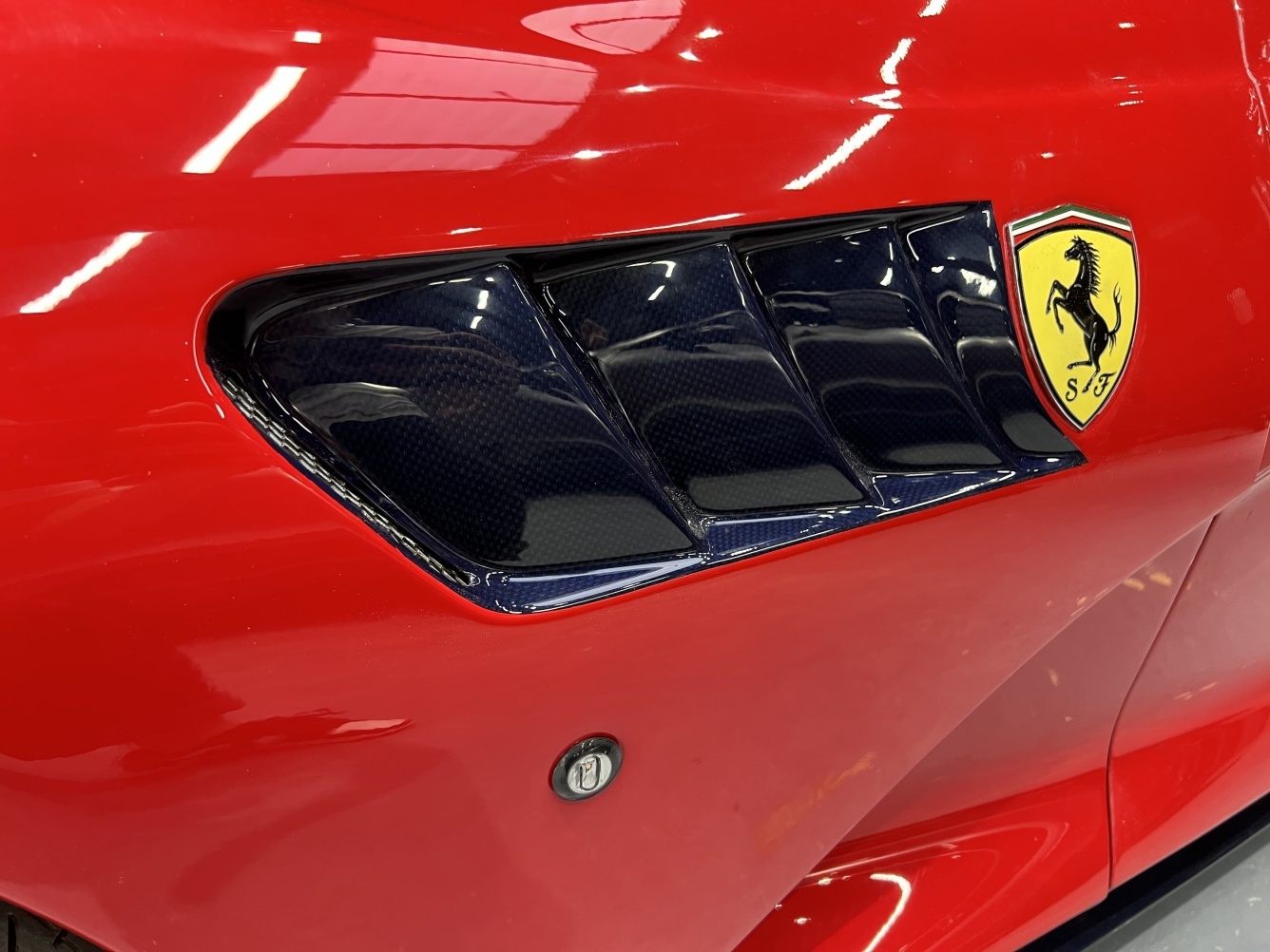 2018- Up Ferrari 812 Superfast & GTS Fender Dry Carbon Fiber MSY Series Bodykit