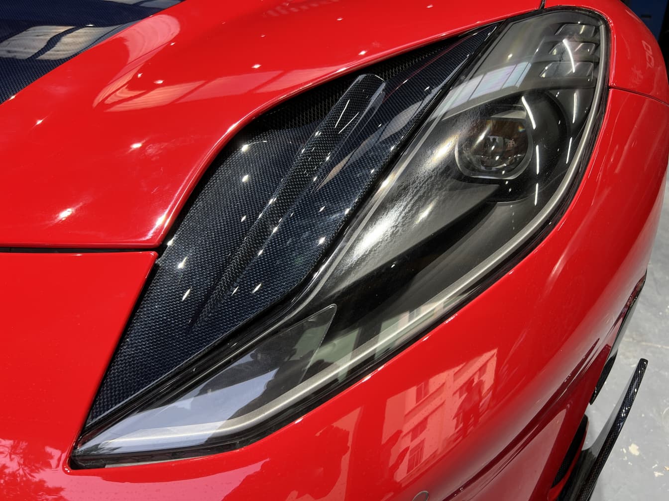 2018- Up Ferrari 812 Superfast & GTS Headlights Air Vents Dry Carbon Fiber MSY Series Bodykit