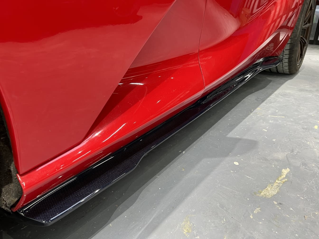 2018- Up Ferrari 812 Superfast & GTS Side Skirts Dry Carbon Fiber MSY Series Bodykit