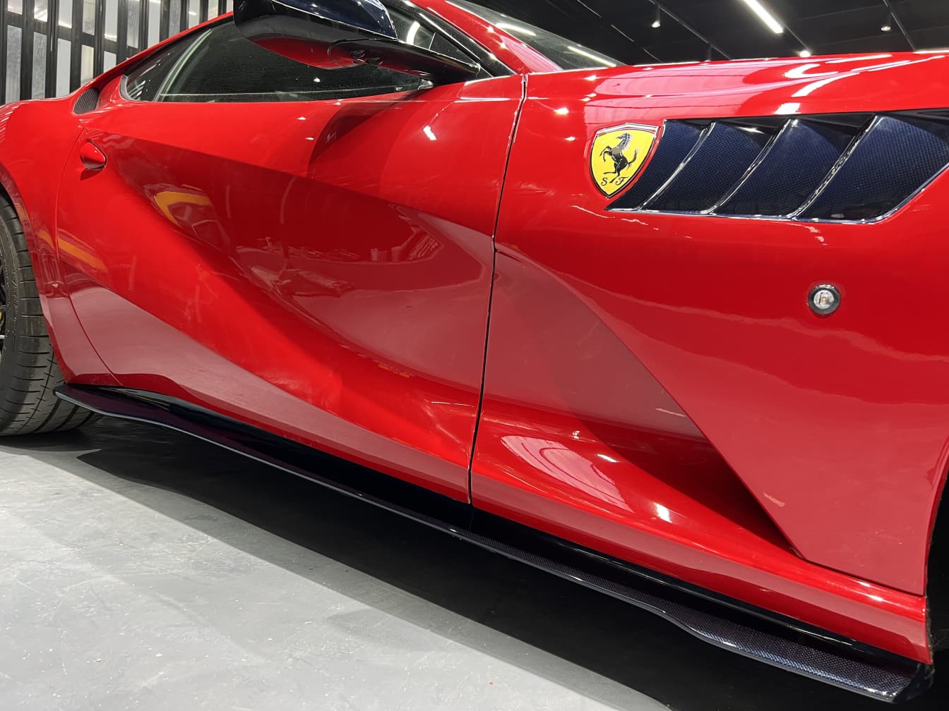 2018- Up Ferrari 812 Superfast & GTS Side Skirts Dry Carbon Fiber MSY Series Bodykit
