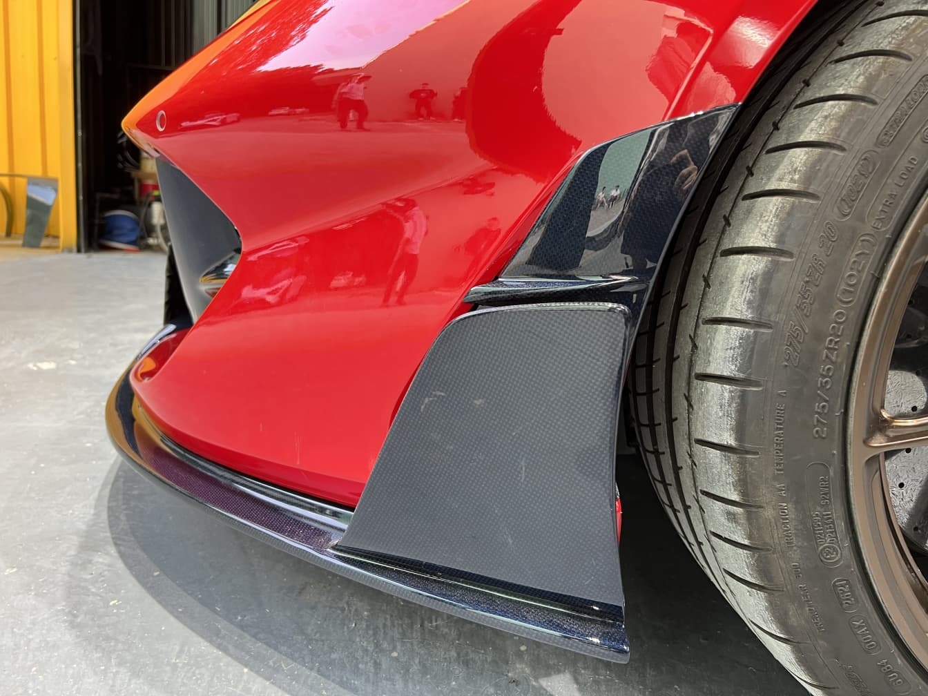 2018- Up Ferrari 812 Superfast & GTS Front Bumper Side Vents Dry Carbon Fiber MSY Series Bodykit