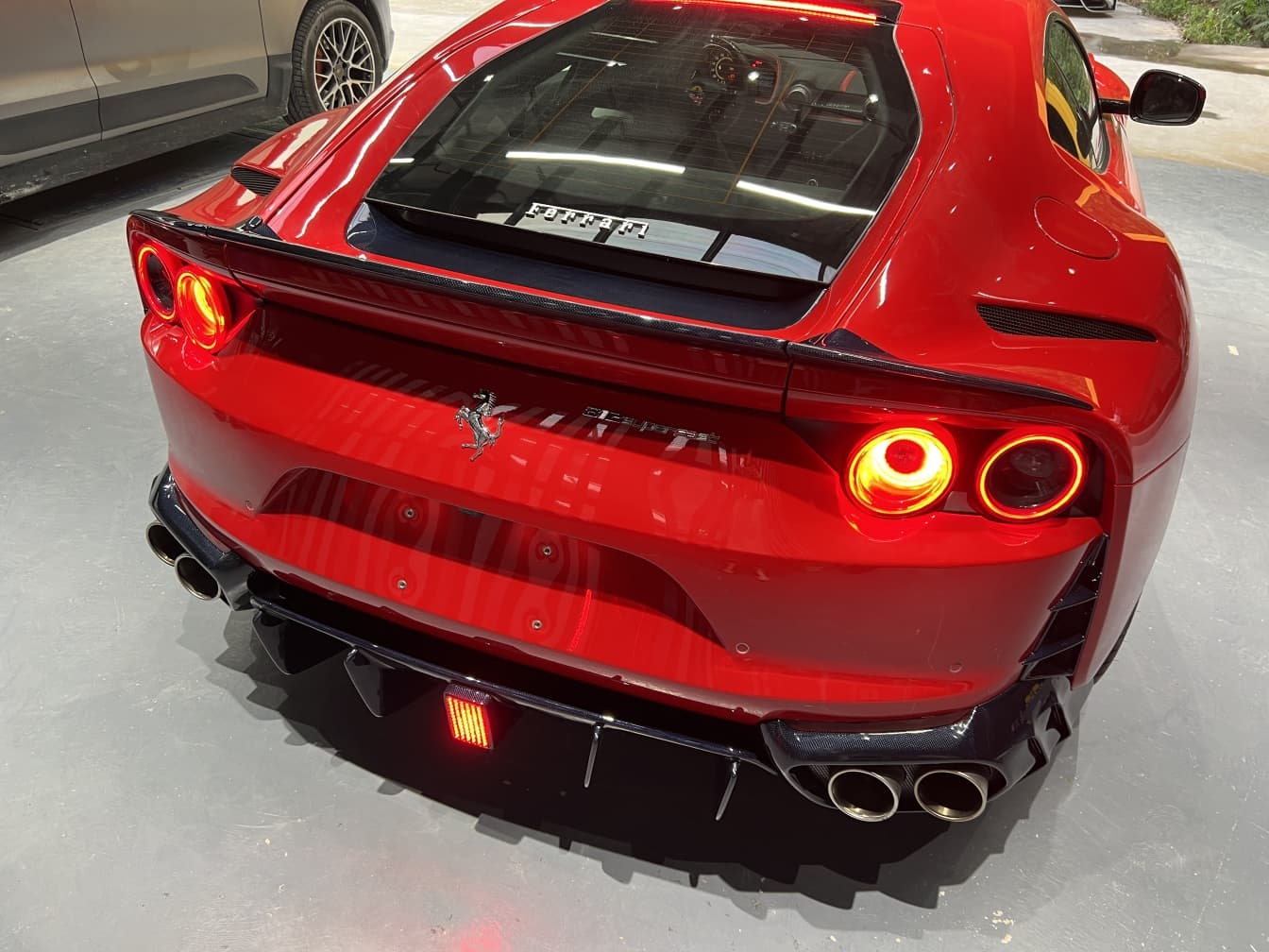 2018- Up Ferrari 812 Superfast & GTS Rear Diffuser Dry Carbon Fiber MSY Series Bodykit