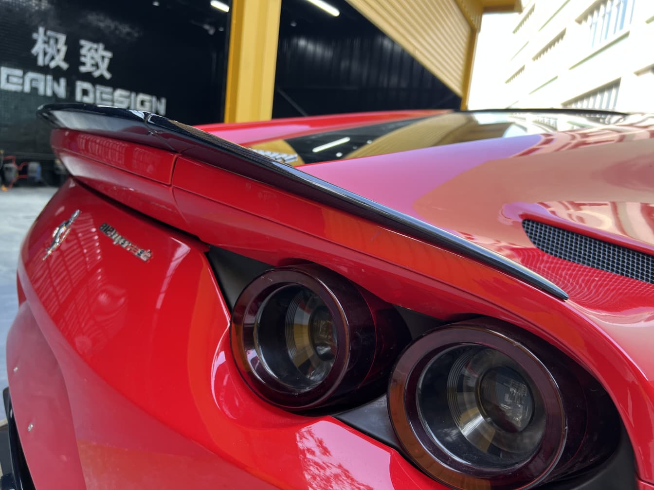 2018- Up Ferrari 812 Superfast & GTS Spoiler Dry Carbon Fiber MSY Series Bodykit