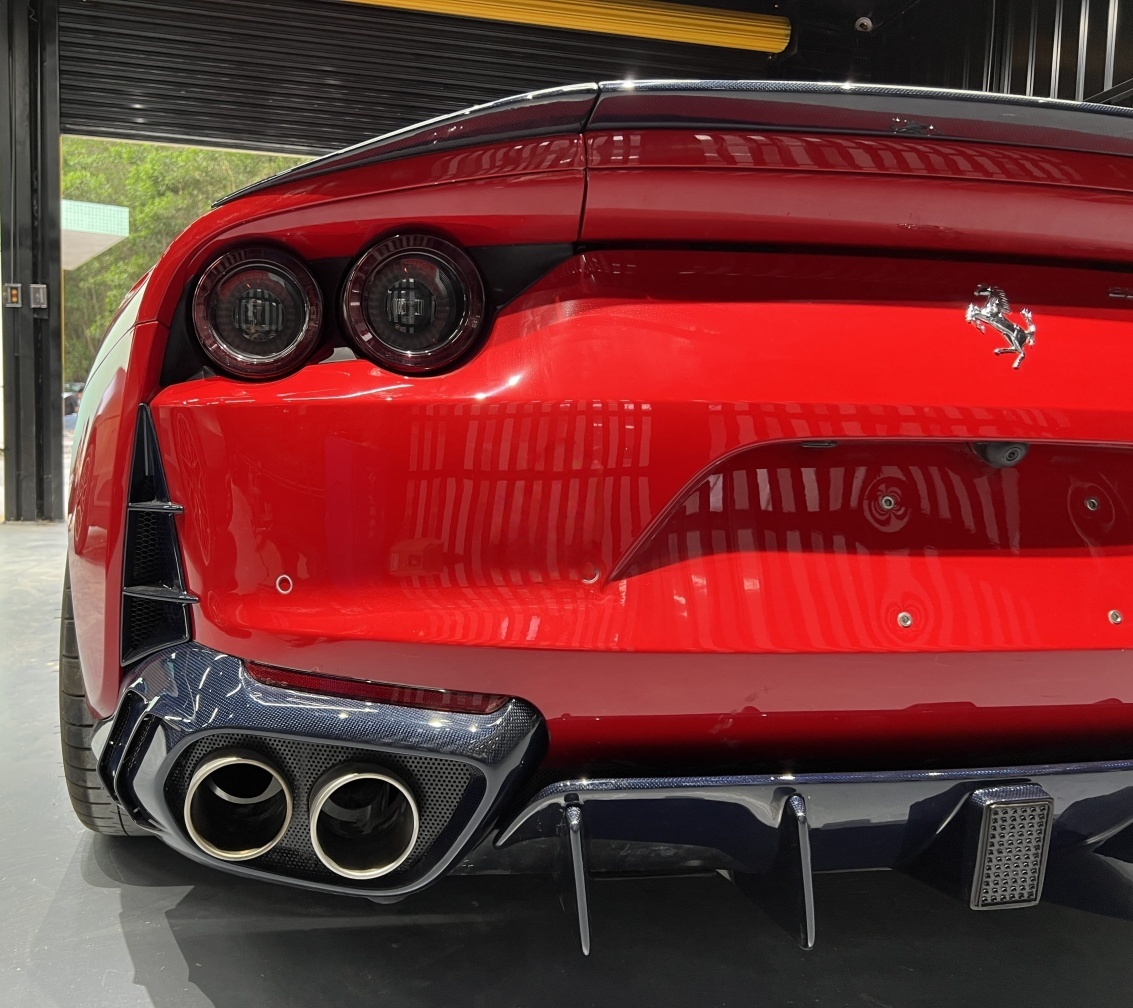 2018- Up Ferrari 812 Superfast & GTS Rear Diffuser Dry Carbon Fiber MSY Series Bodykit