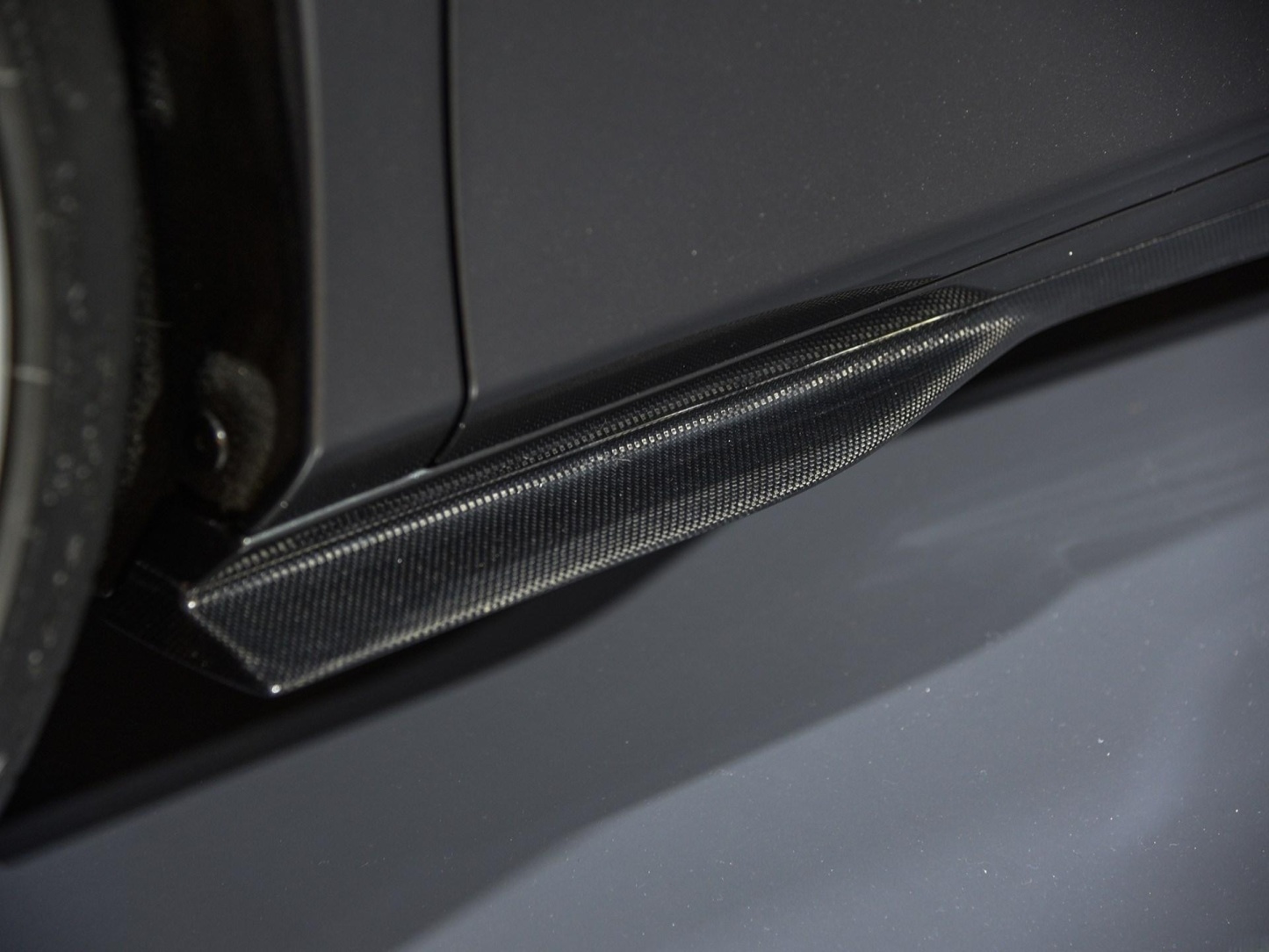 2019-2024 Ferrari F8 Side Skirts Dry Carbon Fiber OEM Series Bodykit