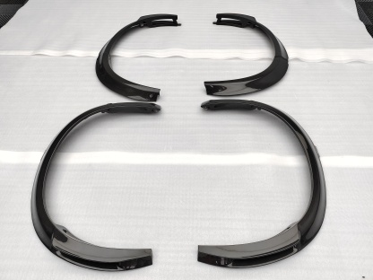 Ferrari Purosangue FUV 2023-2025 Wheel Arch Trim Dry Carbon Fiber OEM Series Bodykit