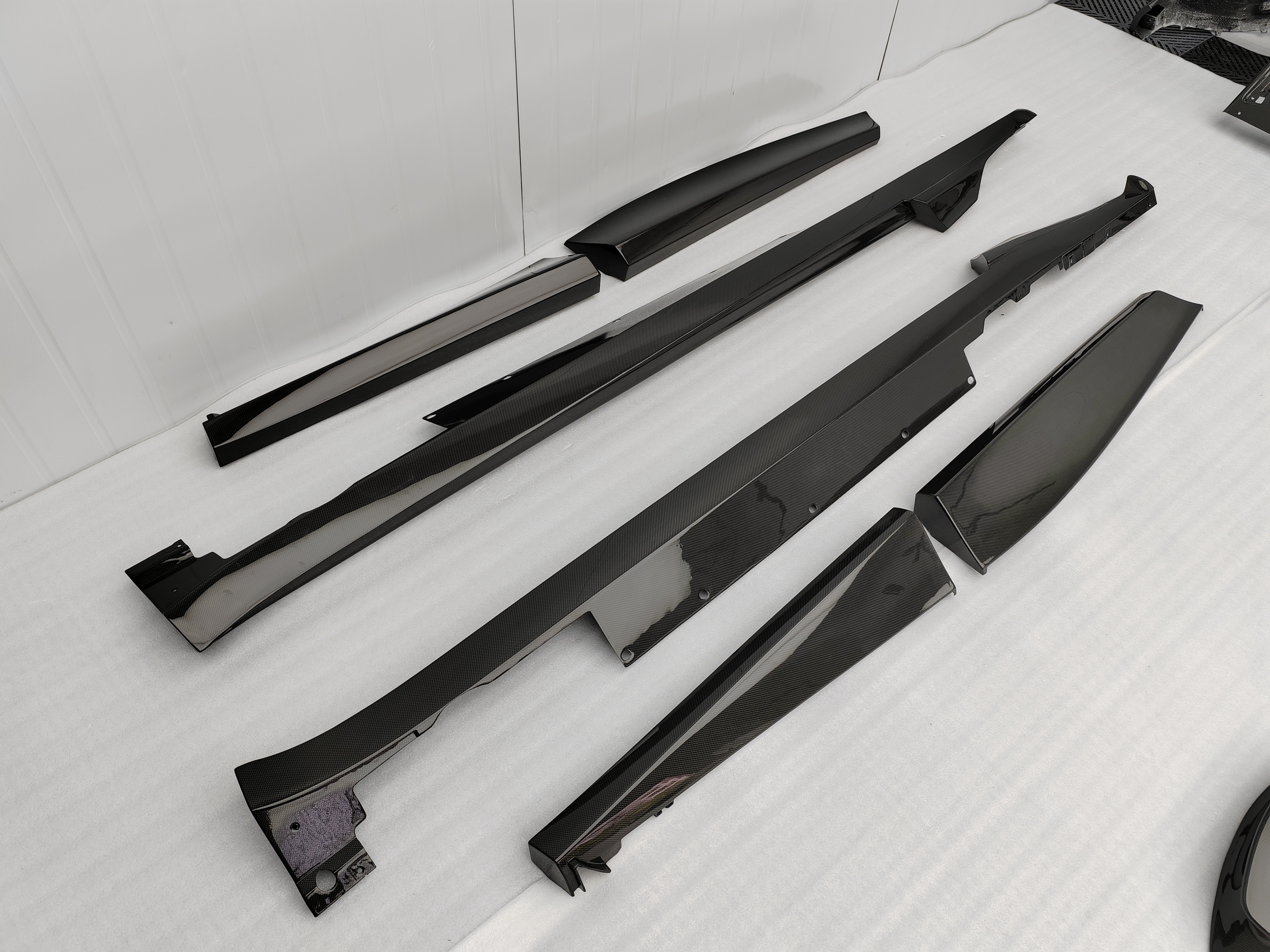 Ferrari Purosangue FUV 2023-2025 Side Skirts Dry Carbon Fiber OEM Series Bodykit