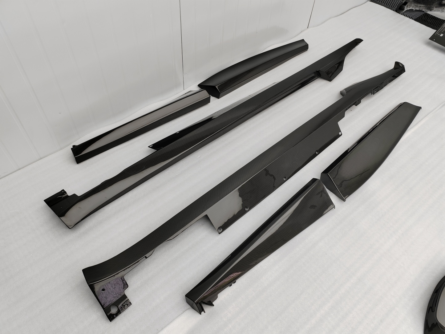 Ferrari Purosangue FUV 2023-2025 Side Skirts Dry Carbon Fiber OEM Series Bodykit