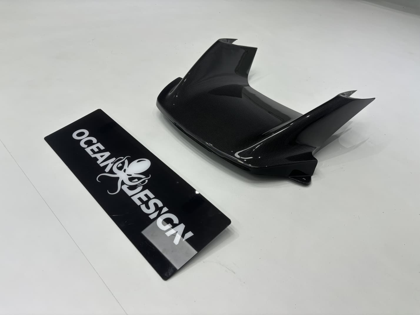 2020-UP Ferrari SF90 Stradale Front Bumper Middle Air Vents Dry Carbon Fiber OEM Series Bodykit