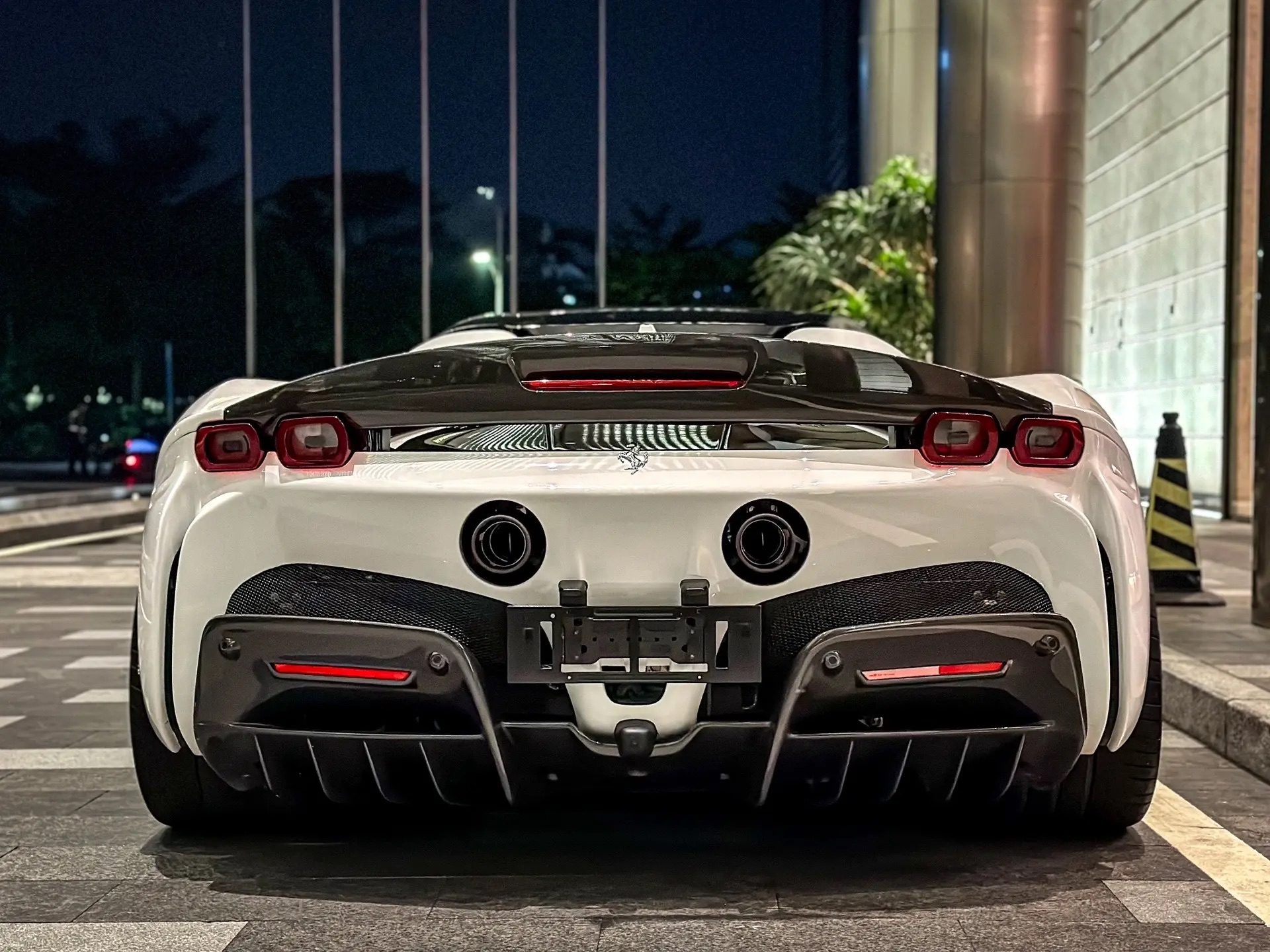 2020-UP Ferrari SF90 Stradale Rear Diffuser Dry Carbon Fiber OEM Series Bodykit
