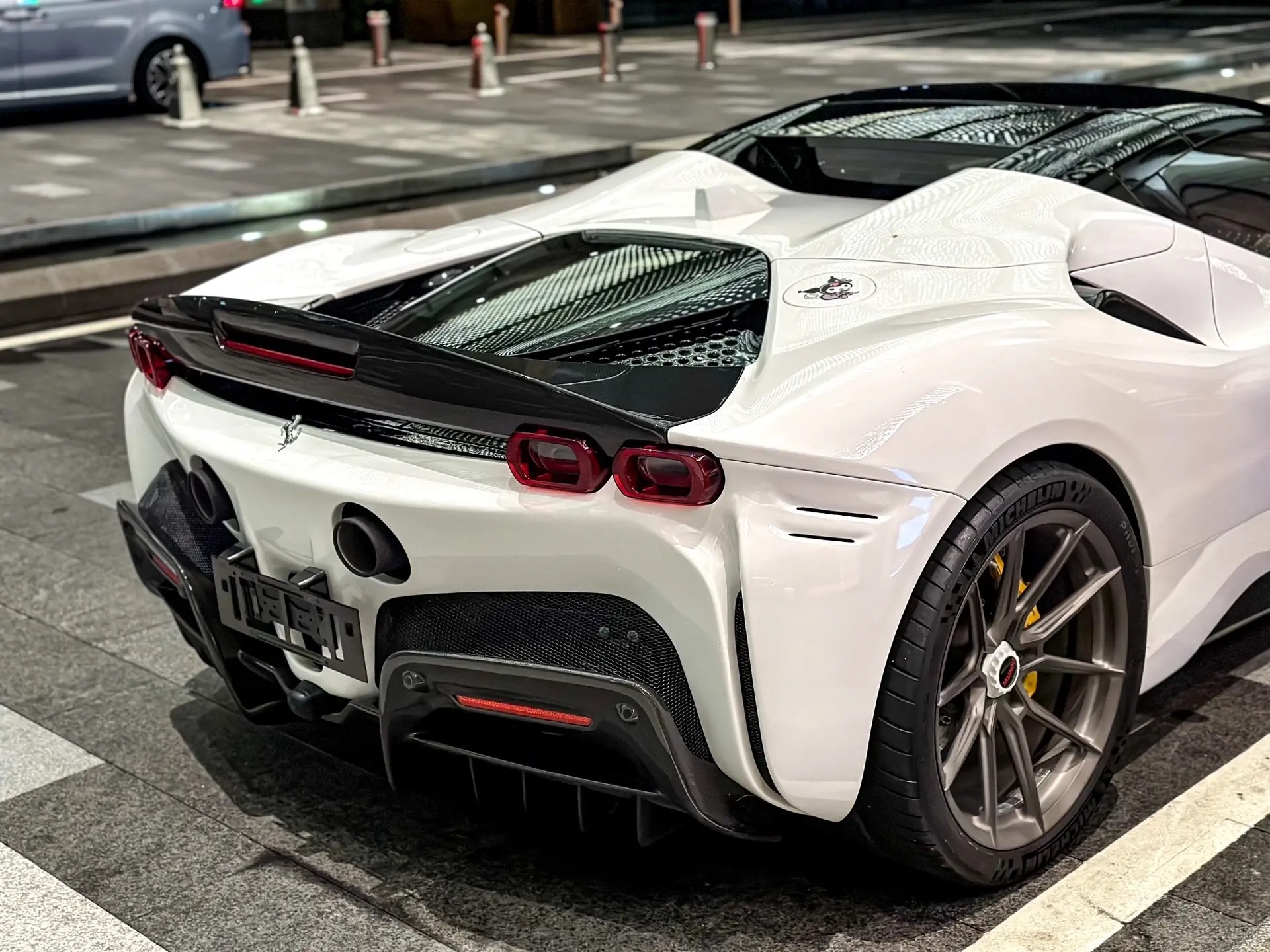 2020-UP Ferrari SF90 Stradale Spoiler Dry Carbon Fiber OEM Series Bodykit