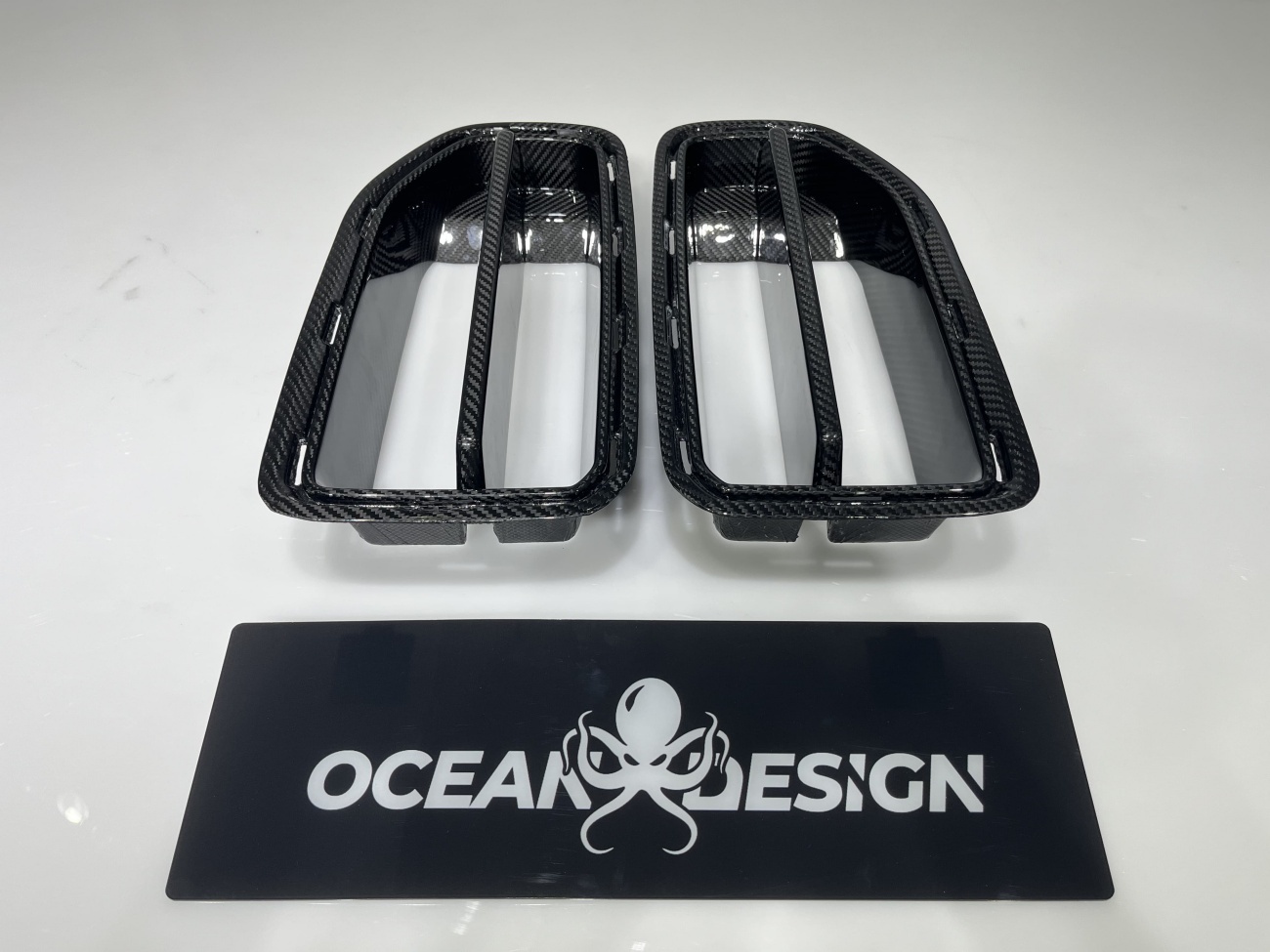 2023-2025 BMW G87 M2 AP Style Dry Carbon Fiber Front Kidney Grilles
