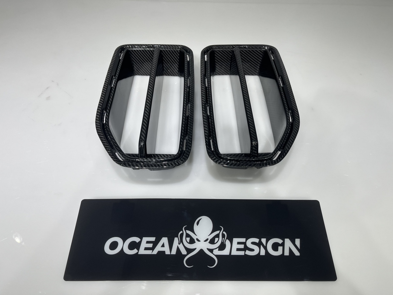 2023-2025 BMW G87 M2 AP Style Dry Carbon Fiber Front Kidney Grilles